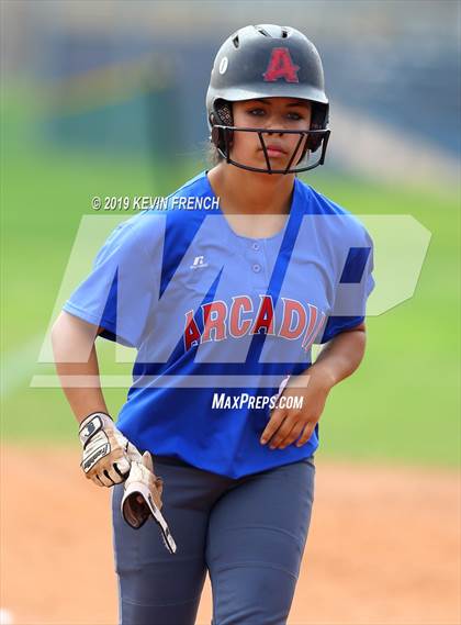 Thumbnail 3 in Arcadia vs. Glendale (Cool Nights Tournament) photogallery.