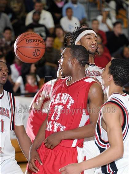 Thumbnail 2 in St. Mary's vs. Salesian (CIF NorCal D4 Final) photogallery.