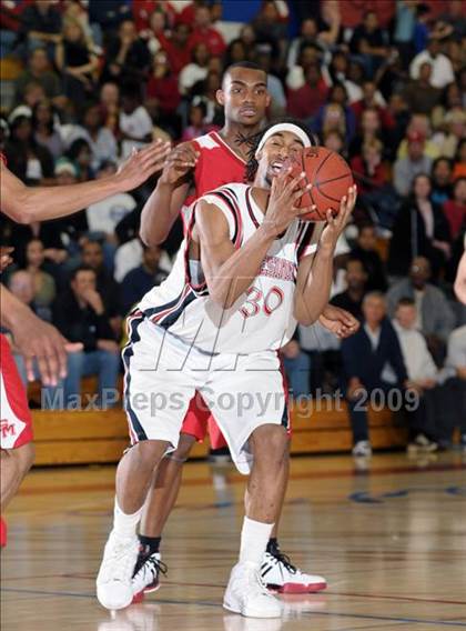 Thumbnail 2 in St. Mary's vs. Salesian (CIF NorCal D4 Final) photogallery.
