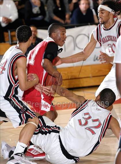 Thumbnail 3 in St. Mary's vs. Salesian (CIF NorCal D4 Final) photogallery.