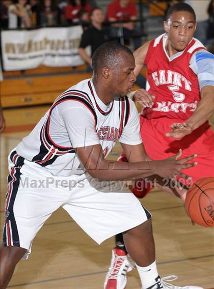 Thumbnail 3 in St. Mary's vs. Salesian (CIF NorCal D4 Final) photogallery.