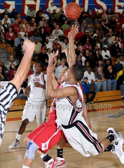 Thumbnail 3 in St. Mary's vs. Salesian (CIF NorCal D4 Final) photogallery.