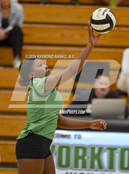 Thumbnail 1 in Carroll @ Yorktown  photogallery.