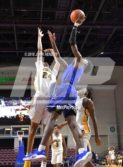 Thumbnail 3 in Bishop O'Dowd vs. Constitution (Tarkanian Classic) photogallery.