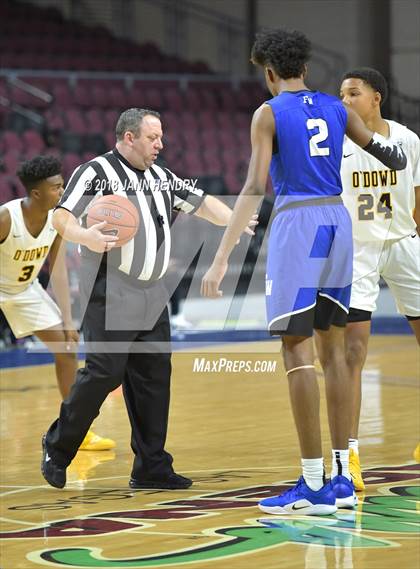 Thumbnail 1 in Bishop O'Dowd vs. Constitution (Tarkanian Classic) photogallery.