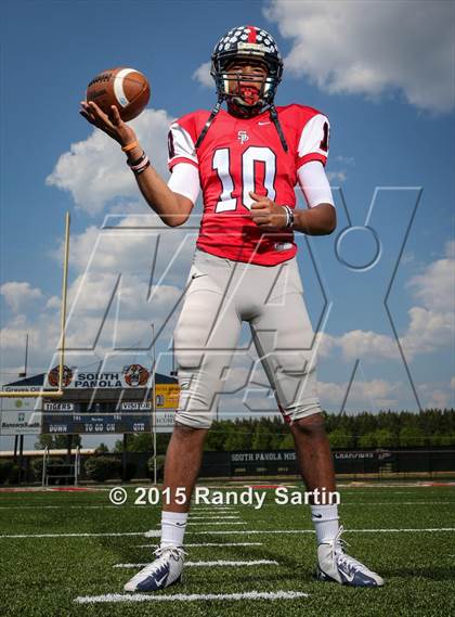 Thumbnail 3 in South Panola (2015 Preseason Top 25 Photo Shoot) photogallery.