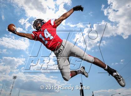 Thumbnail 1 in South Panola (2015 Preseason Top 25 Photo Shoot) photogallery.