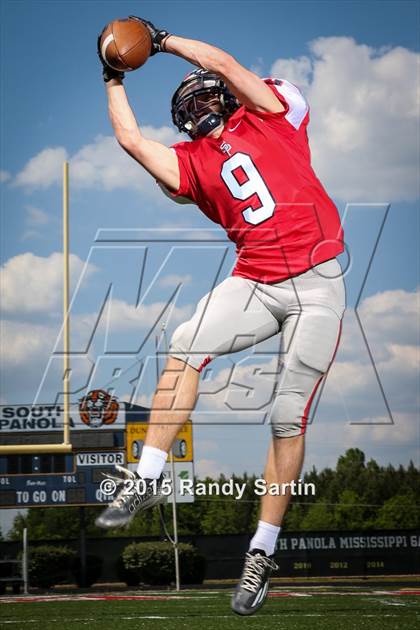 Thumbnail 1 in South Panola (2015 Preseason Top 25 Photo Shoot) photogallery.