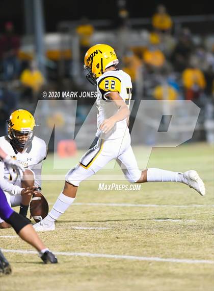 Thumbnail 1 in Marcos de Niza @ Northwest Christian (AIA 4A Play-In) photogallery.