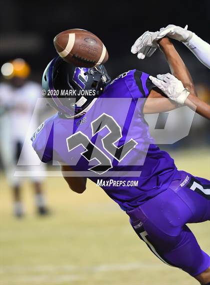 Thumbnail 1 in Marcos de Niza @ Northwest Christian (AIA 4A Play-In) photogallery.