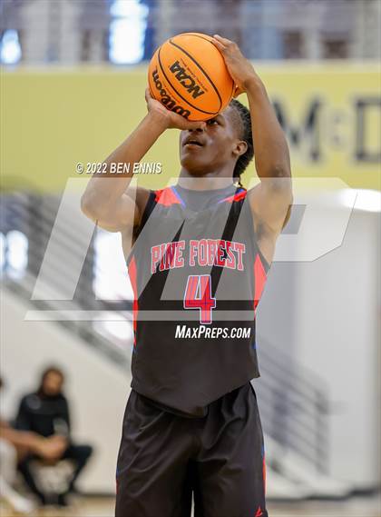 Thumbnail 2 in Pine Forest vs Upson-Lee (Chuck Miller Classic) photogallery.