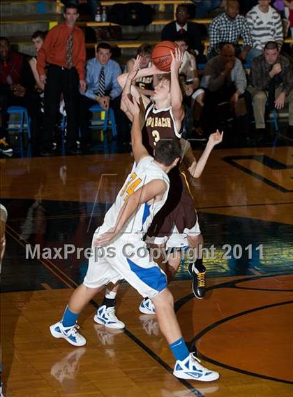 Thumbnail 3 in Roger Bacon vs. Newport Central Catholic photogallery.