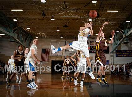 Thumbnail 2 in Roger Bacon vs. Newport Central Catholic photogallery.