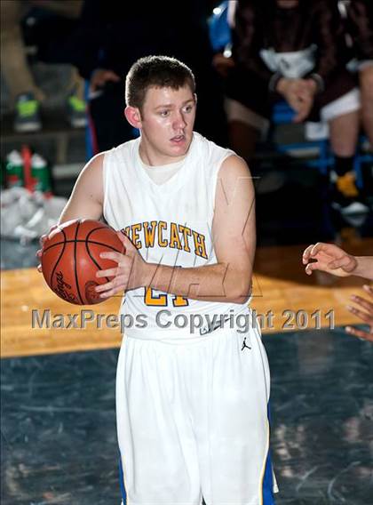 Thumbnail 3 in Roger Bacon vs. Newport Central Catholic photogallery.