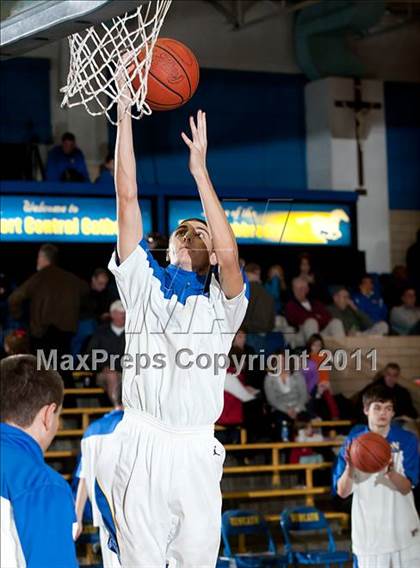 Thumbnail 2 in Roger Bacon vs. Newport Central Catholic photogallery.
