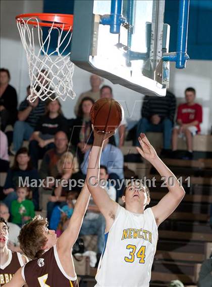 Thumbnail 2 in Roger Bacon vs. Newport Central Catholic photogallery.