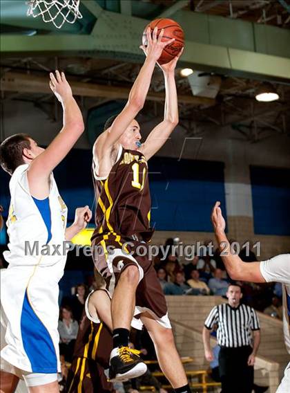 Thumbnail 3 in Roger Bacon vs. Newport Central Catholic photogallery.
