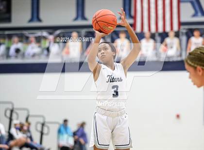 Thumbnail 1 in Blue Springs @ Lee's Summit West (MSHSAA Class 6 Sectional) photogallery.