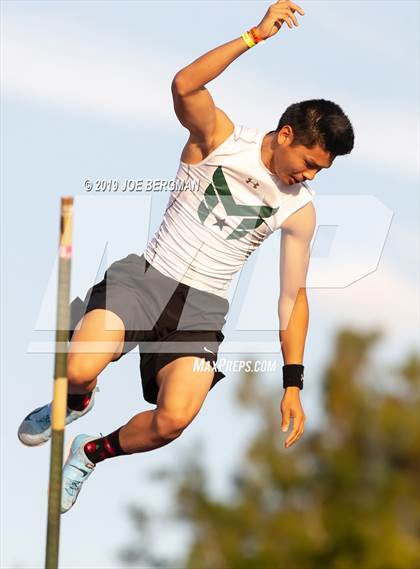 Thumbnail 2 in CIF State Track and Field Championships (Boys Pole Vault - Day 1) photogallery.