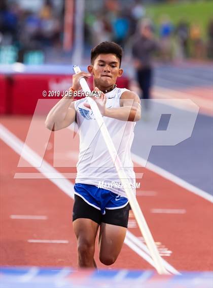 Thumbnail 2 in CIF State Track and Field Championships (Boys Pole Vault - Day 1) photogallery.