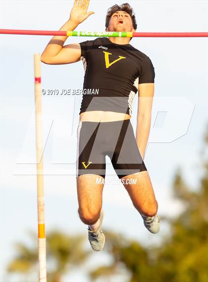 Thumbnail 1 in CIF State Track and Field Championships (Boys Pole Vault - Day 1) photogallery.