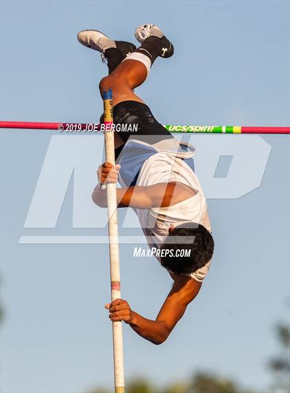 Thumbnail 3 in CIF State Track and Field Championships (Boys Pole Vault - Day 1) photogallery.