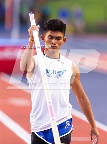 Thumbnail 3 in CIF State Track and Field Championships (Boys Pole Vault - Day 1) photogallery.