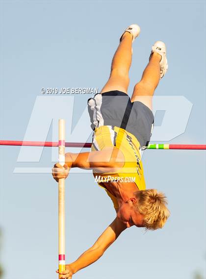Thumbnail 1 in CIF State Track and Field Championships (Boys Pole Vault - Day 1) photogallery.