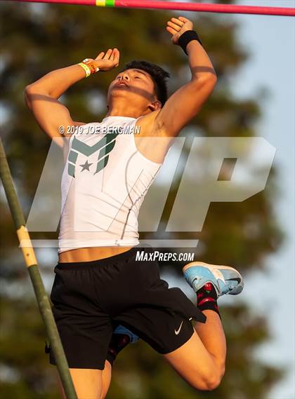 Thumbnail 2 in CIF State Track and Field Championships (Boys Pole Vault - Day 1) photogallery.