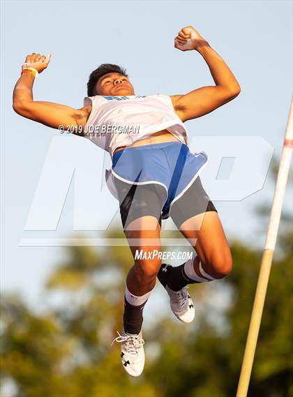 Thumbnail 1 in CIF State Track and Field Championships (Boys Pole Vault - Day 1) photogallery.