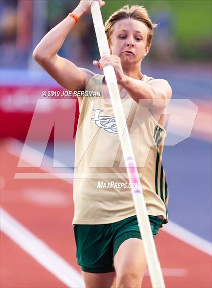 Thumbnail 2 in CIF State Track and Field Championships (Boys Pole Vault - Day 1) photogallery.