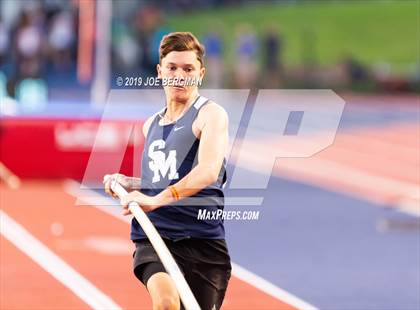 Thumbnail 1 in CIF State Track and Field Championships (Boys Pole Vault - Day 1) photogallery.