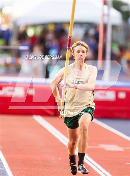 Thumbnail 3 in CIF State Track and Field Championships (Boys Pole Vault - Day 1) photogallery.