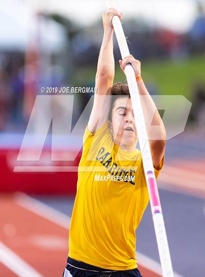 Thumbnail 2 in CIF State Track and Field Championships (Boys Pole Vault - Day 1) photogallery.