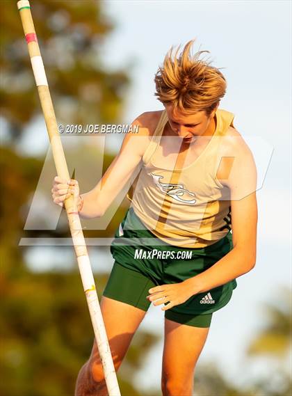 Thumbnail 2 in CIF State Track and Field Championships (Boys Pole Vault - Day 1) photogallery.