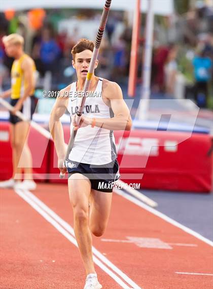Thumbnail 3 in CIF State Track and Field Championships (Boys Pole Vault - Day 1) photogallery.