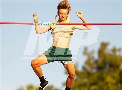 Thumbnail 3 in CIF State Track and Field Championships (Boys Pole Vault - Day 1) photogallery.