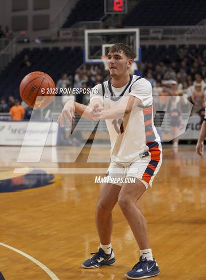 Thumbnail 2 in South Side vs Manhasset (NYSPHSAA Section 8 Class A Final) photogallery.