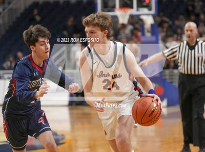 Thumbnail 3 in South Side vs Manhasset (NYSPHSAA Section 8 Class A Final) photogallery.