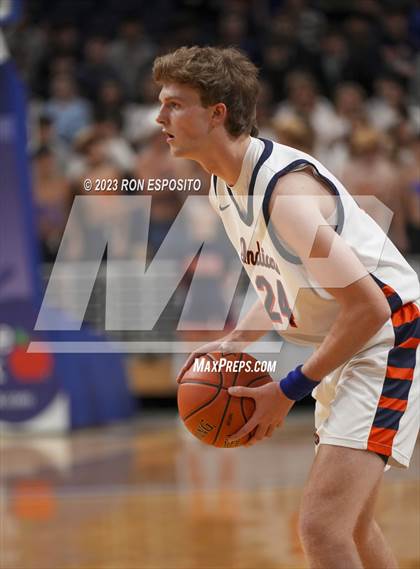 Thumbnail 3 in South Side vs Manhasset (NYSPHSAA Section 8 Class A Final) photogallery.