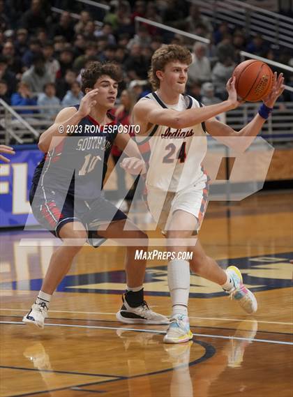 Thumbnail 3 in South Side vs Manhasset (NYSPHSAA Section 8 Class A Final) photogallery.