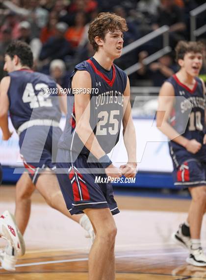 Thumbnail 1 in South Side vs Manhasset (NYSPHSAA Section 8 Class A Final) photogallery.