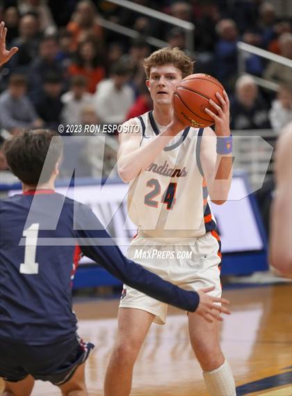 Thumbnail 2 in South Side vs Manhasset (NYSPHSAA Section 8 Class A Final) photogallery.