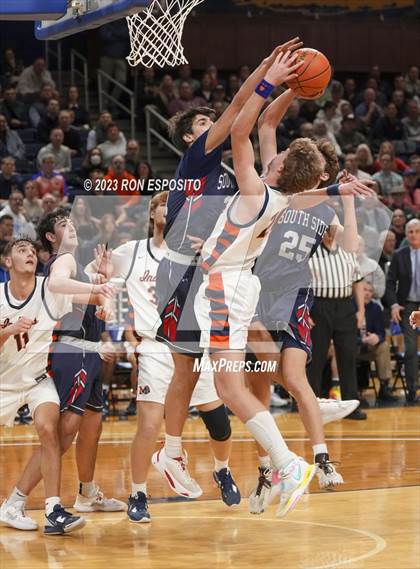Thumbnail 3 in South Side vs Manhasset (NYSPHSAA Section 8 Class A Final) photogallery.