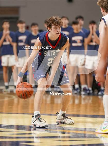 Thumbnail 1 in South Side vs Manhasset (NYSPHSAA Section 8 Class A Final) photogallery.