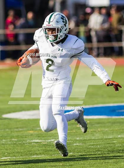 Thumbnail 2 in Woodson vs. Wilson (DCIAA Final) photogallery.