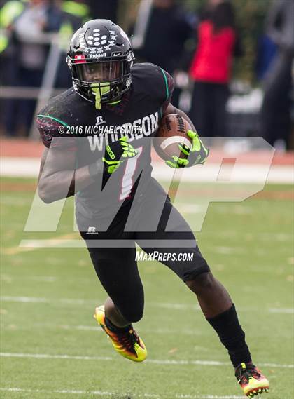 Thumbnail 1 in Woodson vs. Wilson (DCIAA Final) photogallery.