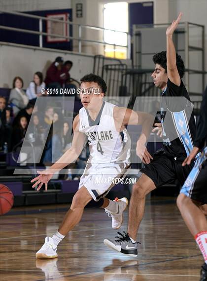 Thumbnail 3 in Clovis North vs. Westlake (St. Hope Elite Classic) photogallery.