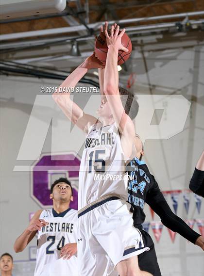 Thumbnail 3 in Clovis North vs. Westlake (St. Hope Elite Classic) photogallery.