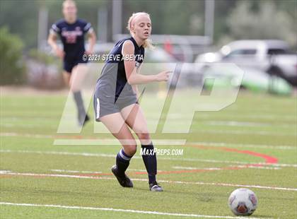 Thumbnail 2 in Alamosa vs Kent Denver (CHSAA 3A Round 1 Playoff) photogallery.